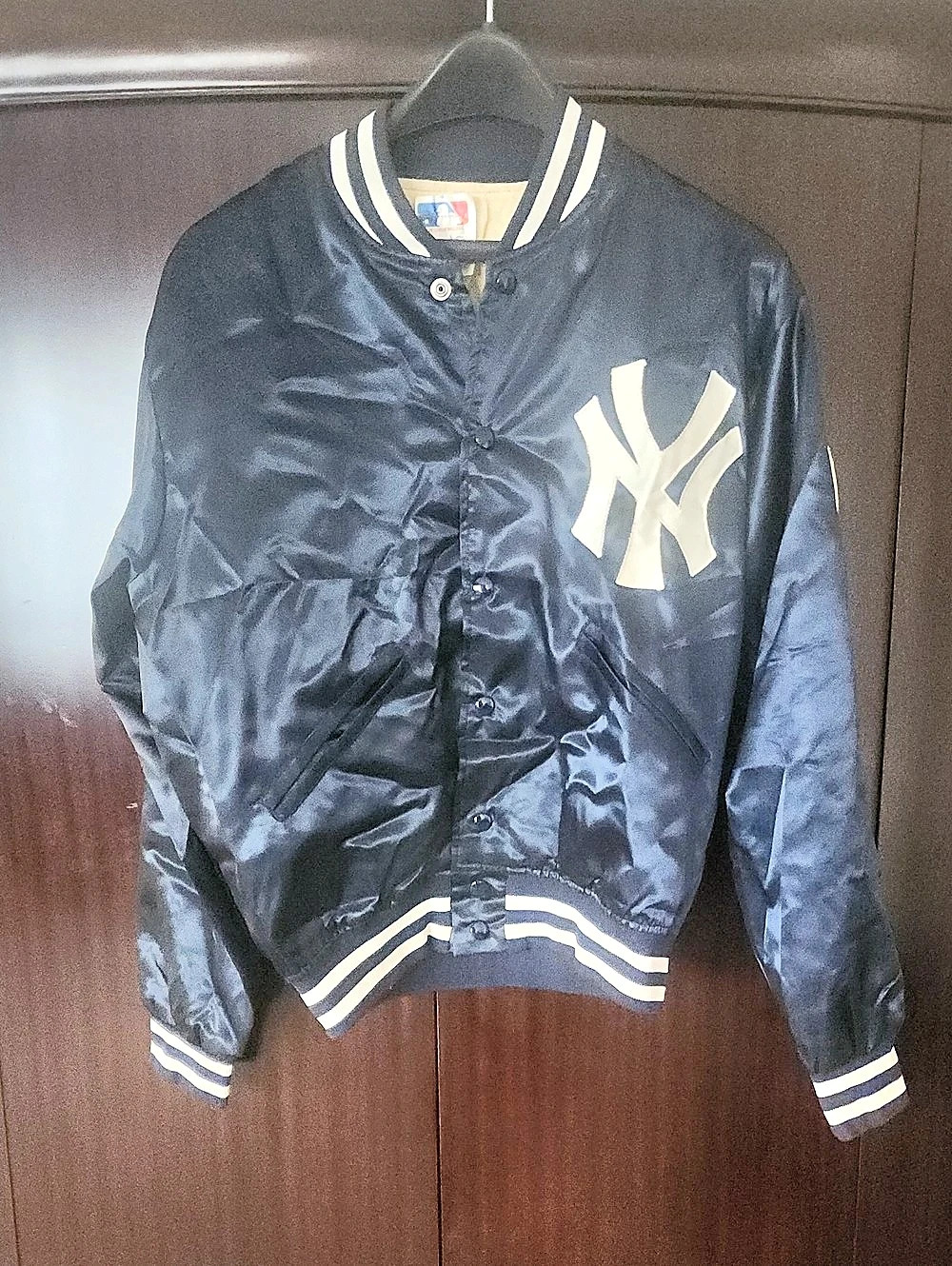 MLB New York Yankees satin bomber jacket Yankees Satin Bomber Jacket Size Medium